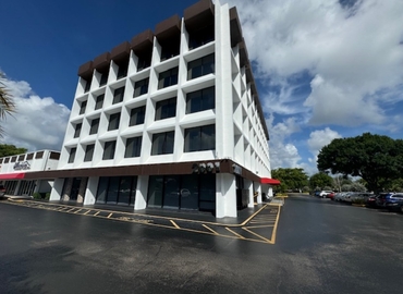 Office Palm Beach Lakes Boulevard 2001 33409 West Palm Beach, FL