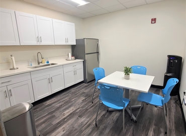 5382 m² Business center in Riverside, CA, Central Avenue 3610 (92506) - 7 | MatchOffice.com