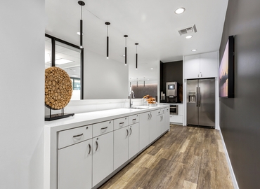 538 m² Co-working  in Long Beach,	 CA, 3780 Kilroy Airport Way (90806) - 7 | MatchOffice.com