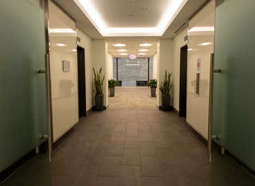 Office North Dearborn Street 33 60602 Chicago, IL