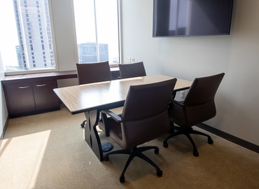 Office West Madison Street 181 60602 Chicago, IL