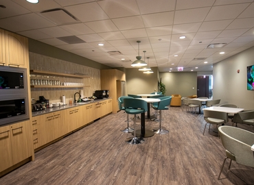 Office West Madison Street 181 60602 Chicago, IL