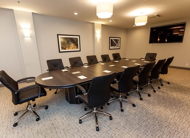 200 m² Business space in Woodland Hills, CA, Canoga Avenue 5850 (91367) - 0 | MatchOffice