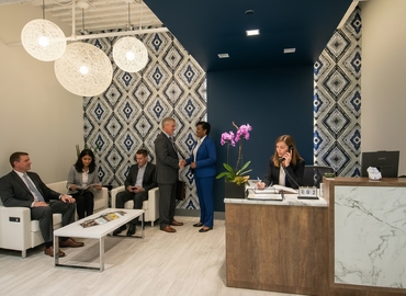 Office North Dearborn Street 33 60602 Chicago, IL