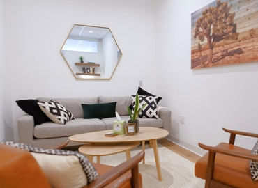  Convention center in Woodland Hills, CA, Canoga Avenue 5850 (91367) - 9 | MatchOffice