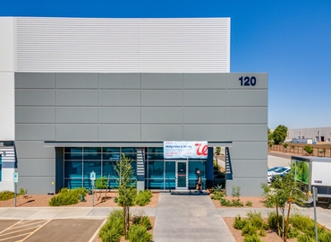 40600 m² Office warehouse up for rent in Phoenix, AZ, North 83rd Avenue 120 (85353) - 1 | MatchOffice.com
