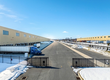 40600 m² Office warehouse for rent in Reading, PA, Cesanek Road 175 (18067) - 1 | MatchOffice