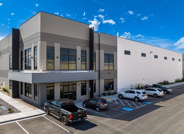 40600 m² Commercial warehouse rental in Salt Lake City, Jimmy Doolittle Road 485 (84116) - 1 | MatchOffice.com