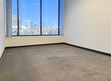 275 m² Shared office  in Newport Beach, CA, 260 Newport Center Drive (92660) - 17 | MatchOffice.com