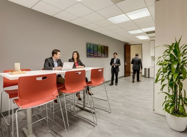 Office West Olive Avenue 3500 91505 Burbank, CA