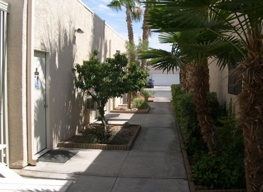 410 m² Business space property for rent in Las Vegas, NV, 3838 Raymert Dr (89121) - 2 | MatchOffice.com