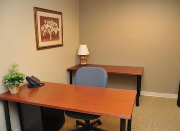 250 m² Business space building available to rent in Raleigh, NC, 8601 Six Forks Road (27615) - 1 | MatchOffice.com