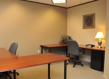 250 m² Business space property for rent in Raleigh, NC, 8601 Six Forks Road (27615) - 2 | MatchOffice