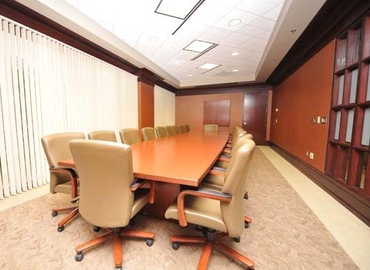 250 m² Business center building available to rent in Raleigh, NC, 3737 Glenwood Avenue (27612) - 3 | MatchOffice.com
