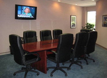 930 m² Business park building up for rent in St. Louis, MO, 1033 Corporate Square Drive (63132-2928) - 1 | MatchOffice