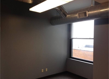300 m² Business park place available to rent in Cleveland, OH, 815 Superior Ave. East (44114) - 1 | MatchOffice