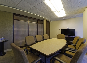 250 m² Business space property up for rent in Addison, TX, 15305 Dallas Parkway (75001) - 2 | MatchOffice