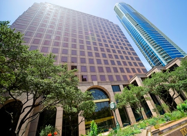 250 m² Business center property available to rent in Austin, TX, 100 Congress Avenue (78701) - 1 | MatchOffice.com