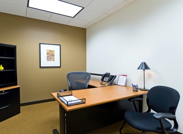 250 m² Business center property up for rent in Beachwood, OH, 2000 Auburn Drive (44122) - 3 | MatchOffice.com