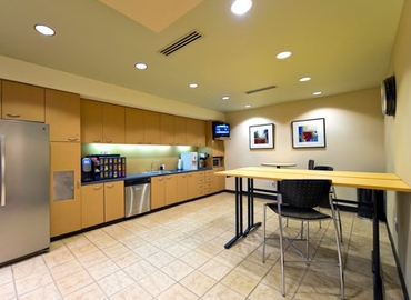 250 m² Business park building up for rent in Beachwood, OH, 2000 Auburn Drive (44122) - 9 | MatchOffice