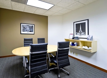250 m² Business space place up for rent in Boca Raton, FL, 2255 Glades Road (33431) - 5 | MatchOffice