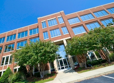 250 m² Business space building available to rent in Greensboro, NC, 7800 Airport Center Dr. (27409) - 1 | MatchOffice.com