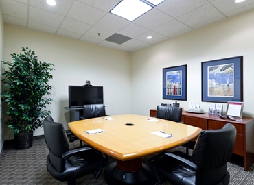 250 m² Business space in Greensboro, NC, 7800 Airport Center Dr. (27409) - 4 | MatchOffice