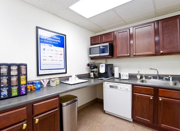 250 m² Business center place up for rent in Maumee, OH, 1690 Woodland Drive (43537) - 8 | MatchOffice.com