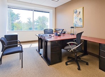 250 m² Business center place available to rent in McLean, VA, 2010 Corporate Ridge (22102) - 2 | MatchOffice