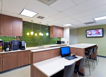 250 m² Business space place up for rent in Melville, NY, 200 Broadhollow Road (11747) - 9 | MatchOffice