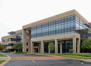 250 m² Business park building available to rent in Austin, TX, 6500 River Place Blvd. (78730) - 1 | MatchOffice