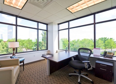 250 m² Business space building up for rent in Milwaukee, WI, 11414 W. Park Place (53224) - 1 | MatchOffice