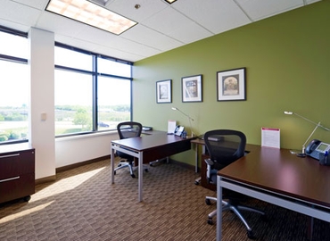 250 m² Business center property up for rent in Milwaukee, WI, 11414 W. Park Place (53224) - 2 | MatchOffice