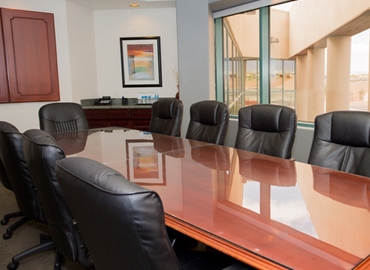 250 m² Business center building up for rent in Las Vegas, NV, 500 North Rainbow Blvd. (89107) - 4 | MatchOffice.com