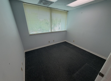 Office North Military Trail 8895 33410 Palm Beach Gardens, FL