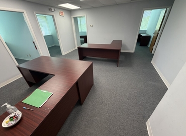 Office North Military Trail 8895 33410 Palm Beach Gardens, FL