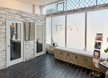 10 m² Business center in Detroit, MI, 15324 Mack Ave (48230) - 1 | MatchOffice.com