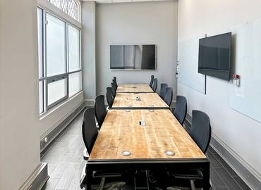 10 m² Coworking  in Detroit, MI, 15324 Mack Ave (48230) - 2 | MatchOffice.com