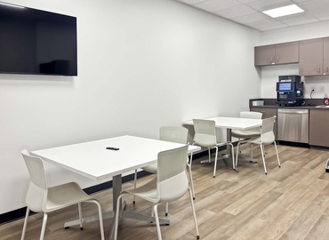 10 m² Coworking space  in Mobile, AL, 3100 Cottage Hill Rd (36606) - 10 | MatchOffice.com