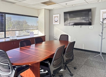 10 m² Business center in Chandler, AZ, 1351 N Alma School Road (85224) - 2 | MatchOffice.com