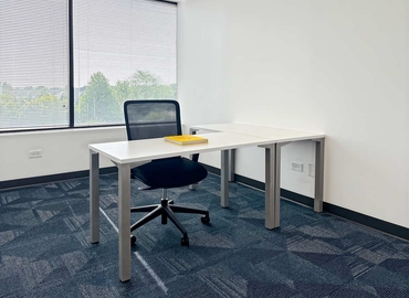 10 m² Business space in Naperville, IL, 1560 Wall St (60563) - 3 | MatchOffice.com