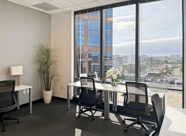 10 m² Coworking  in Irvine, CA, 2020 Main St (92614) - 3 | MatchOffice