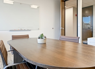 Virtual business address in Greenwood Village, CO, 8450 E Crescent Pkwy (80111) - 2 | MatchOffice.com