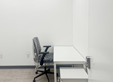 10 m² Coworking space  in Carlsbad, CA, 918 Mission Ave (92054) - 2 | MatchOffice.com