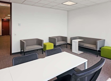 10 m² Coworking space  in Deerfield, IL, 2150 E. Lake Cook Road (60089) - 6 | MatchOffice