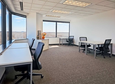 10 m² Business center in Deerfield, IL, 2150 E. Lake Cook Road (60089) - 3 | MatchOffice