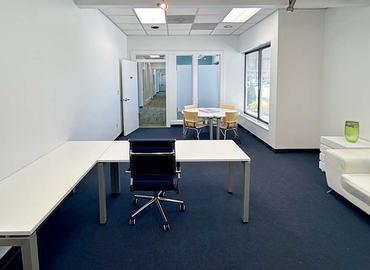 10 m² Business center in Greensboro, NC, 516 W Friendly Ave (27401) - 10 | MatchOffice