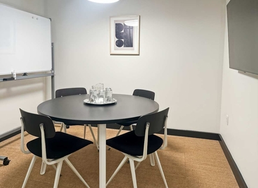 Virtual office in Phoenix, AZ, 101 East Washington Street (85004) - 9 | MatchOffice