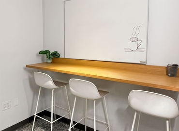Virtual business address in Long Beach,	 CA, 145 W Broadway (90802) - 3 | MatchOffice.com