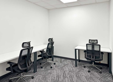 10 m² Coworking space  in Cary, NC, 3300 Gateway Centre Blvd (27560) - 10 | MatchOffice.com